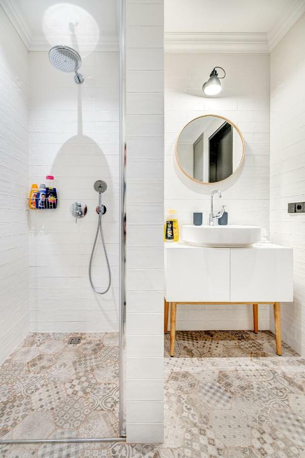 Happy Inn Presidential, Self Check-In, Parking In The Underground Garage Vilnius Luaran gambar